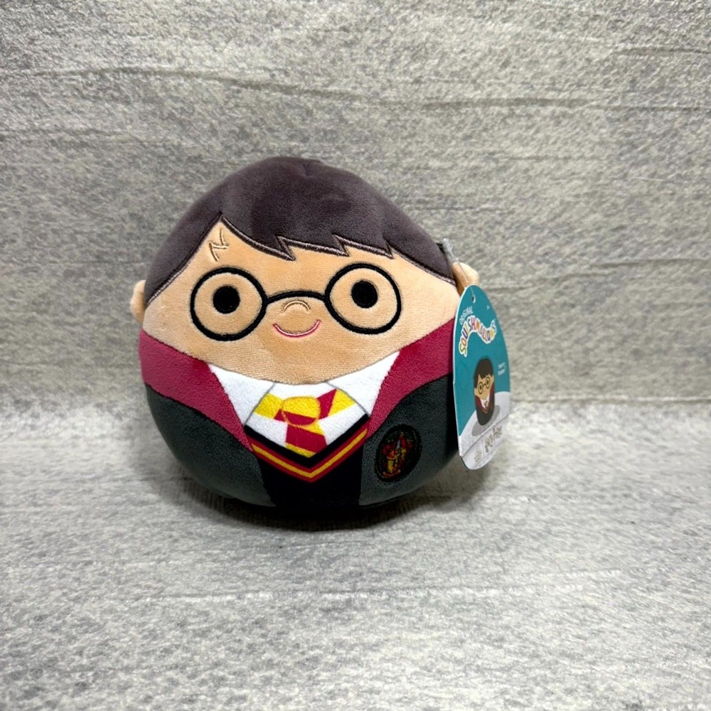 Harry Potter Gryffindor Cloak Original Squishmallows‎ 7 Inches NEW